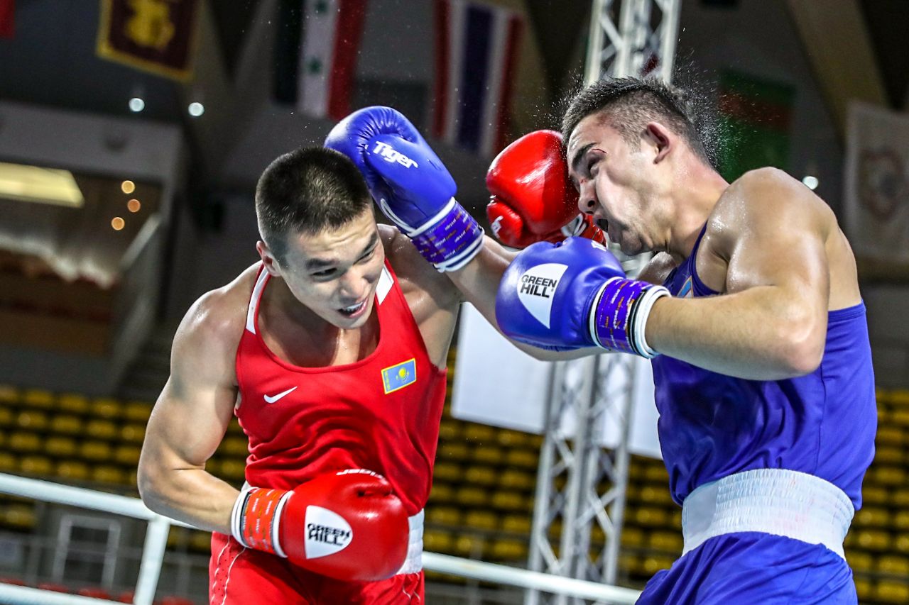 Бокс чемпионат казахстана. Бек Нурмаганбет боксер. Чемпионка Казахстана по боксу. Чемпион по боксу. Чемпионат Азии бокс.